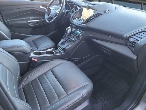 Used 2016 Ford Escape Titanium image 21
