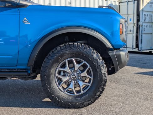 Certified 2023 Ford Bronco Black Diamond image 9