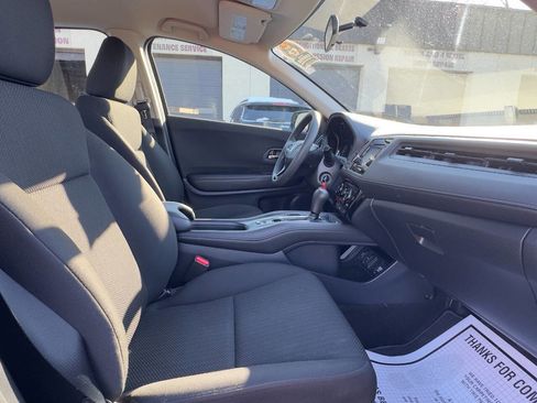 Used 2018 Honda HR-V LX image 13