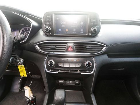 Used 2019 Hyundai Santa Fe SE image 16