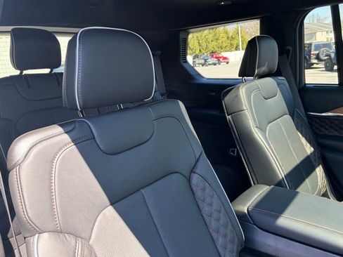 New 2026 Jeep Grand Cherokee L Summit w/ Advanced Protech Group IV AWD/4WD image 34