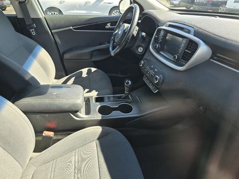 Used 2018 Kia Sorento AWD image 15