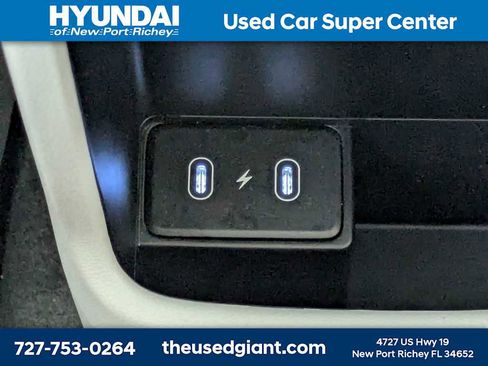 Certified 2024 Hyundai Kona SEL w/ Convenience Package FWD image 16