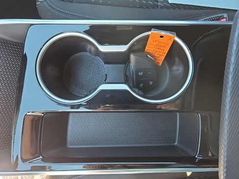 Used 2025 Chevrolet Equinox LT w/ Safety and Technology Package FWD image 23