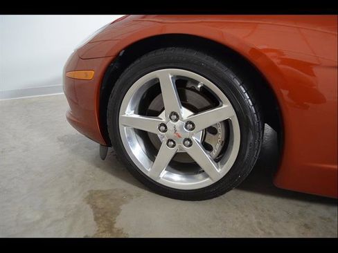 Used 2006 Chevrolet Corvette Convertible w/ Preferred Equipment Group RWD image 10