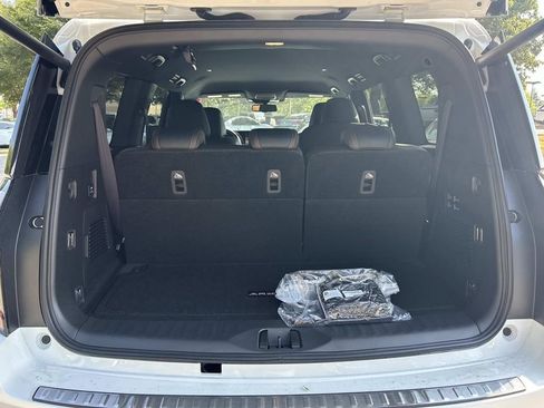 New 2026 Nissan Armada SL w/ Captain's Chari Seat Package AWD/4WD image 13