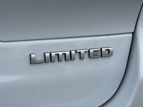 New 2026 Jeep Grand Cherokee L Limited image 13