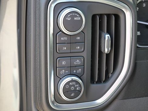 Used 2021 GMC Sierra 1500 SLT w/ SLT Premium Plus Package AWD/4WD image 37