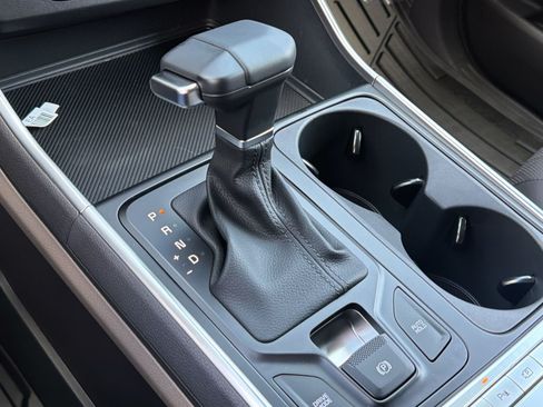 New 2026 Kia Carnival FWD image 24
