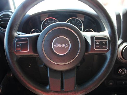 Used 2015 Jeep Wrangler Unlimited Sport AWD/4WD image 21