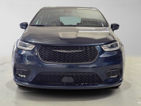 Used 2022 Chrysler Pacifica Touring-L w/ S Appearance Package FWD image 8