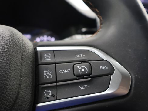 Used 2022 Jeep Compass Limited AWD/4WD image 14