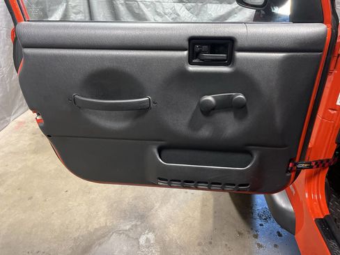 Used 2005 Jeep Wrangler X AWD/4WD image 16