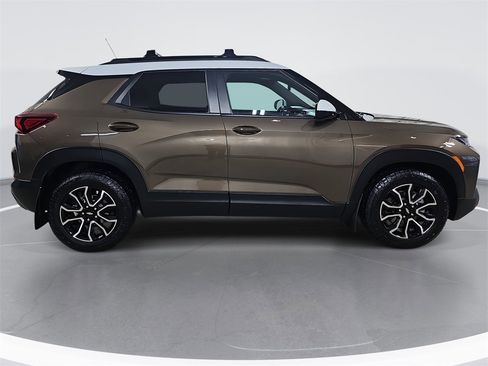 Certified 2021 Chevrolet TrailBlazer ACTIV w/ Technology Package image 2