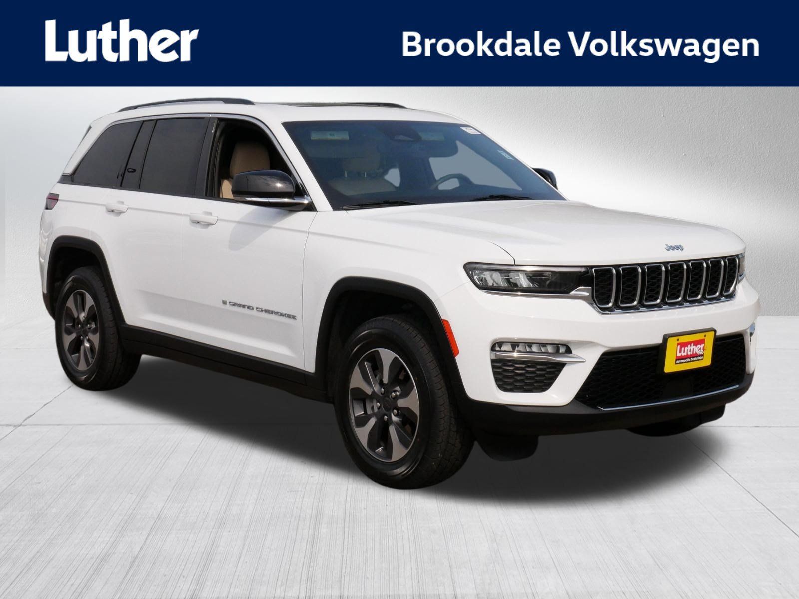 Used 2023 Jeep Grand Cherokee 4WD 4xe image 1
