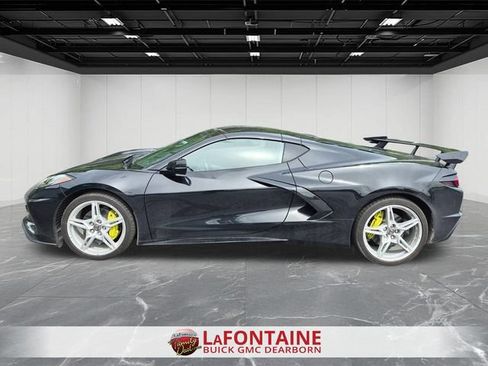 Used 2024 Chevrolet Corvette Stingray Coupe w/ 1LT RWD image 2