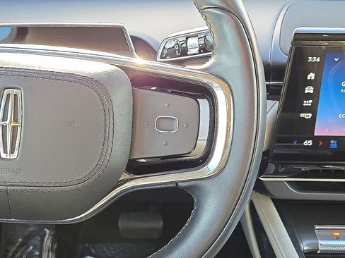 Used 2024 Lincoln Nautilus Reserve image 20