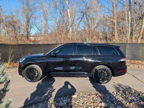 Used 2023 Lincoln Aviator Reserve w/ Equipment Group 201A image 2