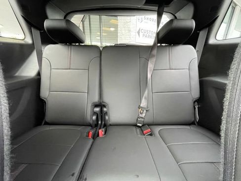 Used 2023 Chevrolet Traverse RS AWD/4WD image 27