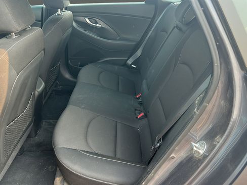 Used 2018 Hyundai Elantra GT FWD image 15