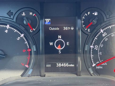 Used 2023 Toyota 4Runner SR5 Premium w/ Moonroof Package image 20