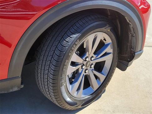 Used 2023 Ford Explorer XLT w/ Equipment Group 202A image 6