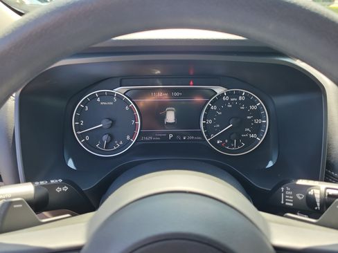 Certified 2024 Nissan Rogue SV FWD image 18