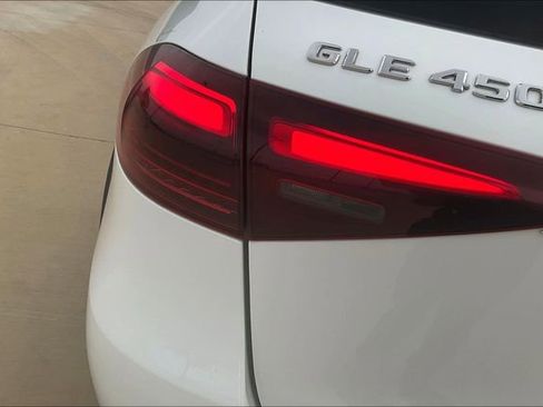 Used 2024 Mercedes-Benz GLE 450e 4MATIC image 30