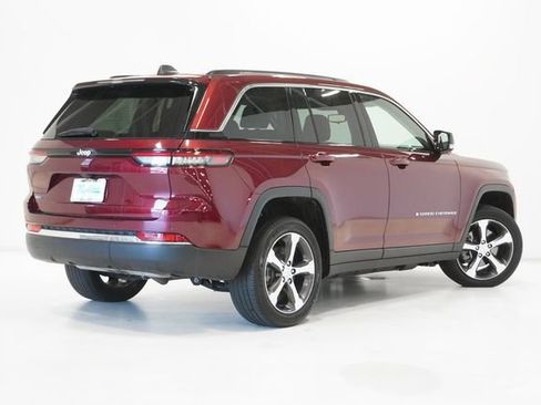 Used 2023 Jeep Grand Cherokee 4WD 4xe image 7