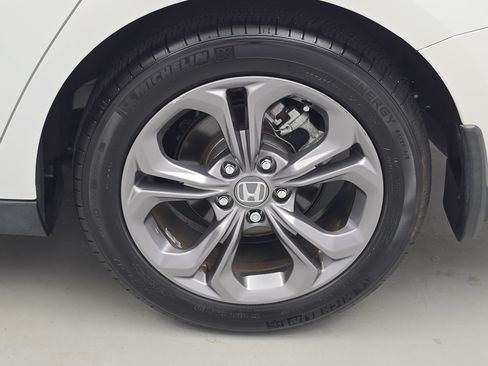 Used 2024 Honda Accord EX image 32