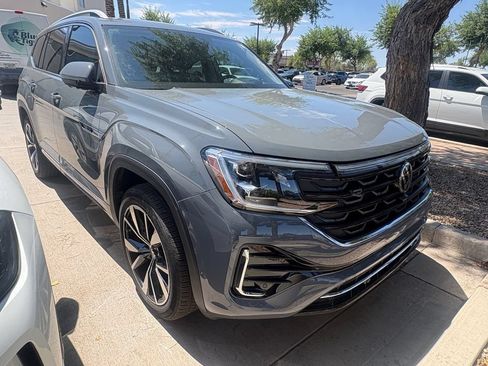 Used 2025 Volkswagen Atlas SEL Premium R-Line AWD/4WD image 6