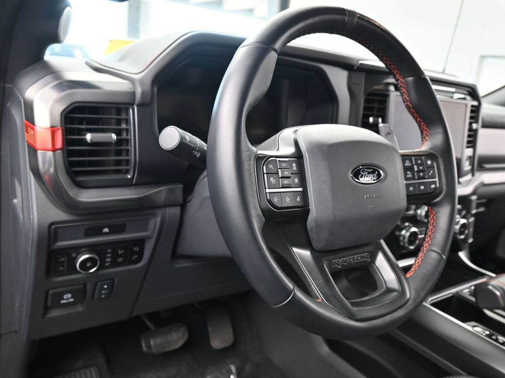 Used 2025 Ford F150 Raptor AWD/4WD image 16