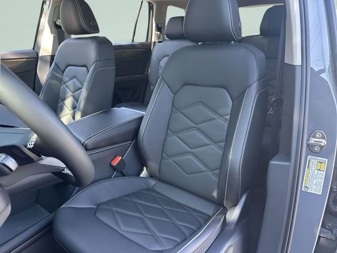 New 2026 Volkswagen Atlas SE image 11