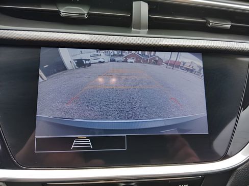 Used 2023 Buick Encore GX Essence FWD image 22