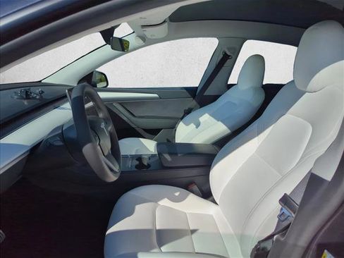 Used 2025 Tesla Model Y Performance AWD/4WD image 16