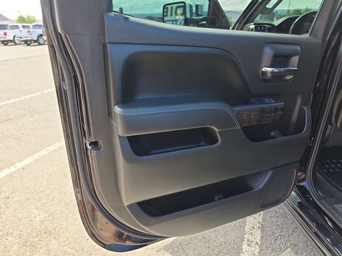 Used 2015 GMC Sierra 2500 Denali w/ Duramax Plus Package AWD/4WD image 27