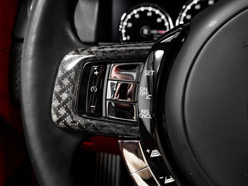 Used 2021 Rolls-Royce Cullinan Black Badge AWD/4WD image 75