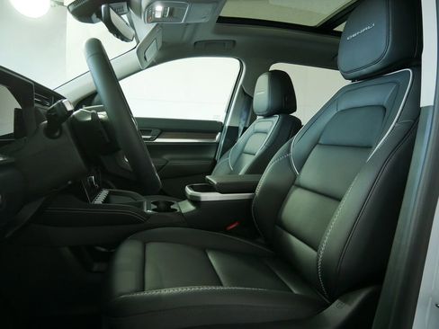 New 2026 GMC Terrain Denali w/ LPO, Black Badging Package image 11