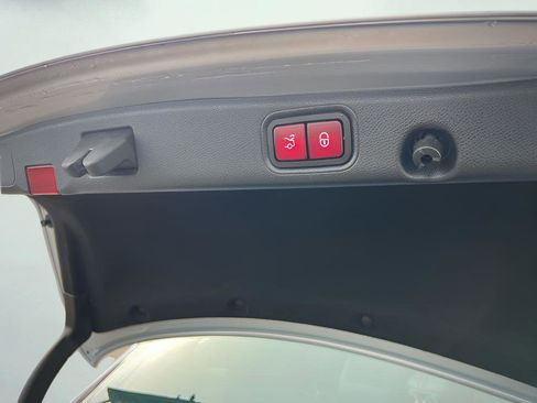 Used 2021 Mercedes-Benz E 350 E 350 image 25