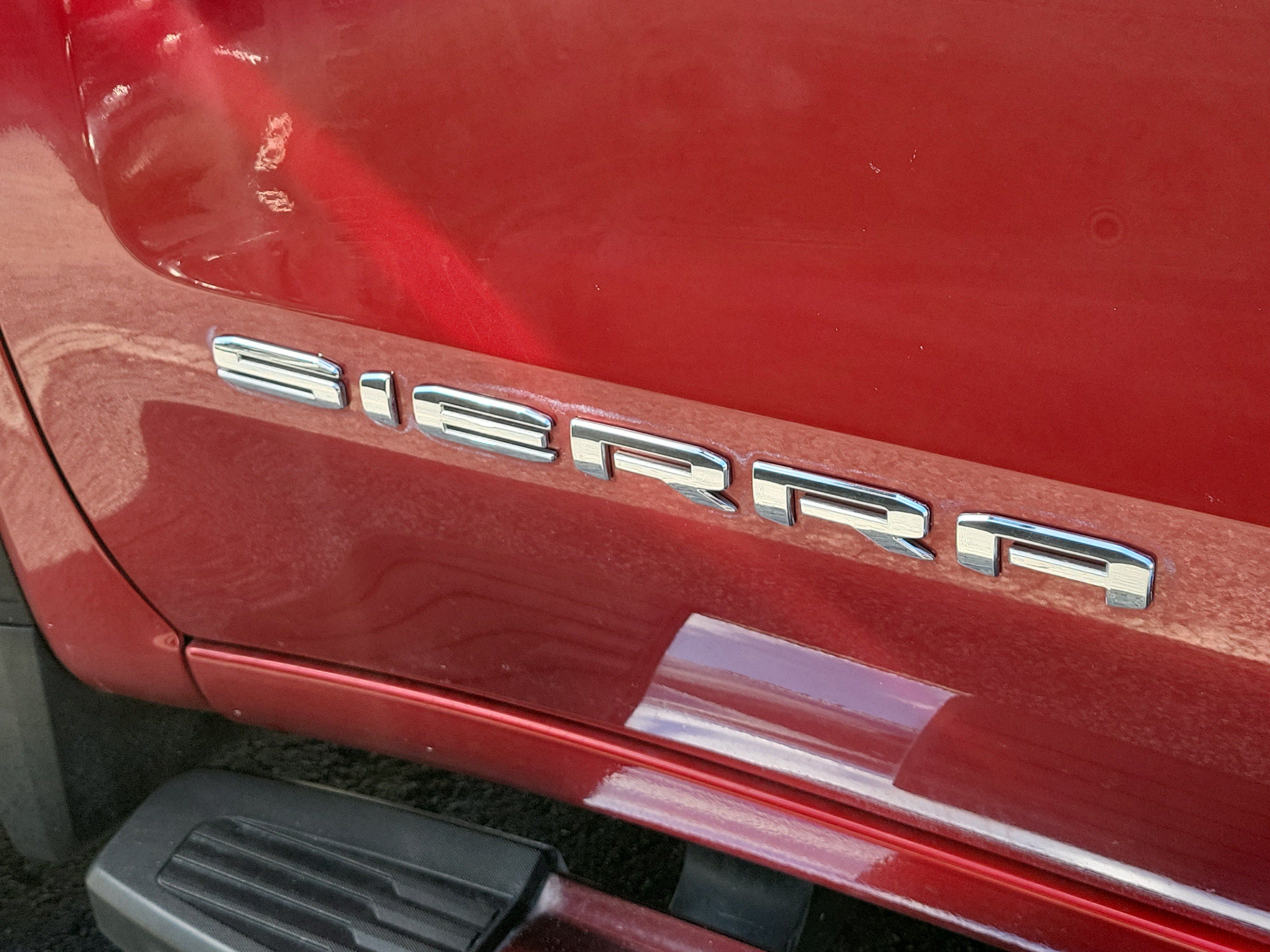 Used 2023 GMC Sierra 1500 SLT w/ SLT Premium Plus Package RWD image 9