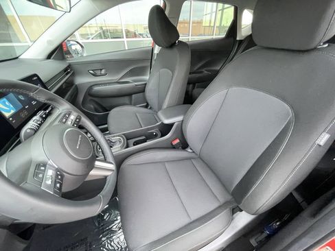 Used 2024 Hyundai Kona SEL image 15