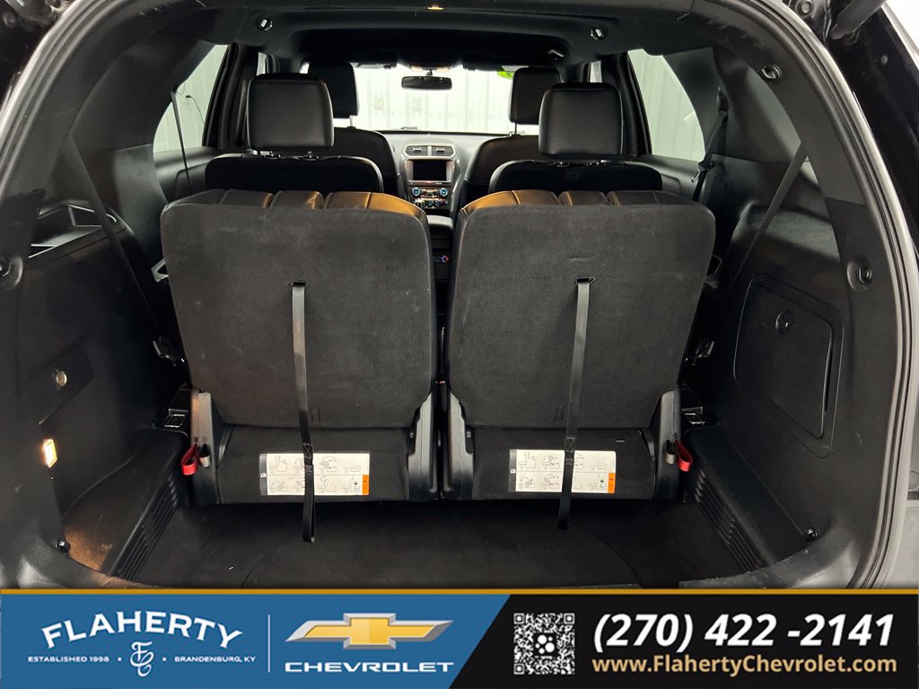 Used 2018 Ford Explorer XLT w/ Equipment Group 202A AWD/4WD image 21