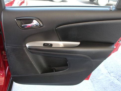 Used 2018 Dodge Journey SE w/ Popular Equipment Group FWD image 11