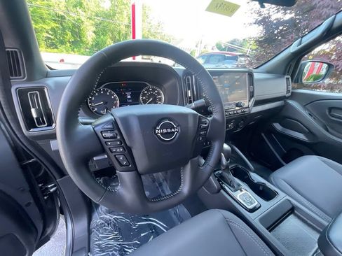 Used 2026 Nissan Frontier SV w/ All-Weather Content Package AWD/4WD image 16