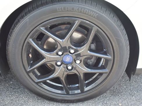 Used 2016 Ford Focus SE w/ Equipment Group 201A FWD image 39