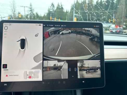 Used 2023 Tesla Model 3 Standard Range image 25