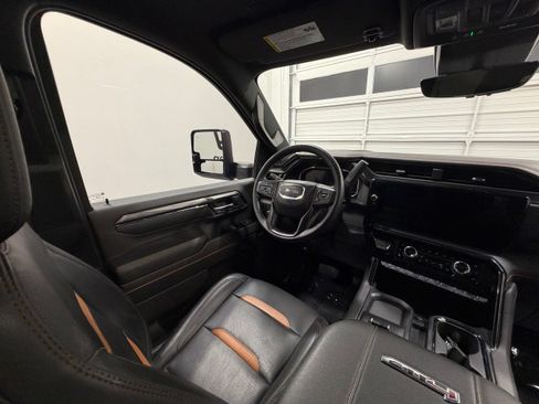 Used 2024 GMC Sierra 2500 AT4 w/ AT4 Premium Plus Package AWD/4WD image 38
