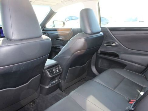 Certified 2024 Lexus ES 350 w/ Accessory Package (Z2) image 9