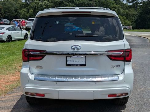 Used 2024 INFINITI QX80 Sensory AWD/4WD image 5