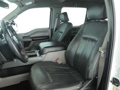 Used 2018 Ford F150 XLT w/ Equipment Group 302A Luxury image 20